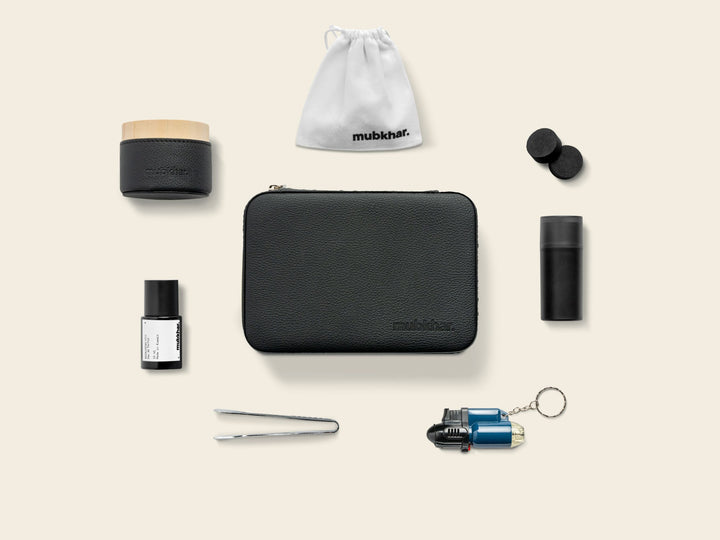 حقيبة السفر سوداء