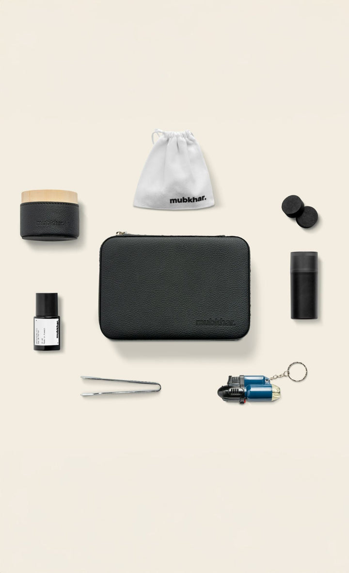 حقيبة السفر سوداء